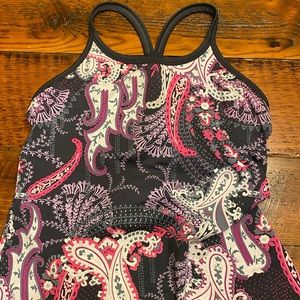 Athleta exercise tank MEDIUM    LIKE NEW